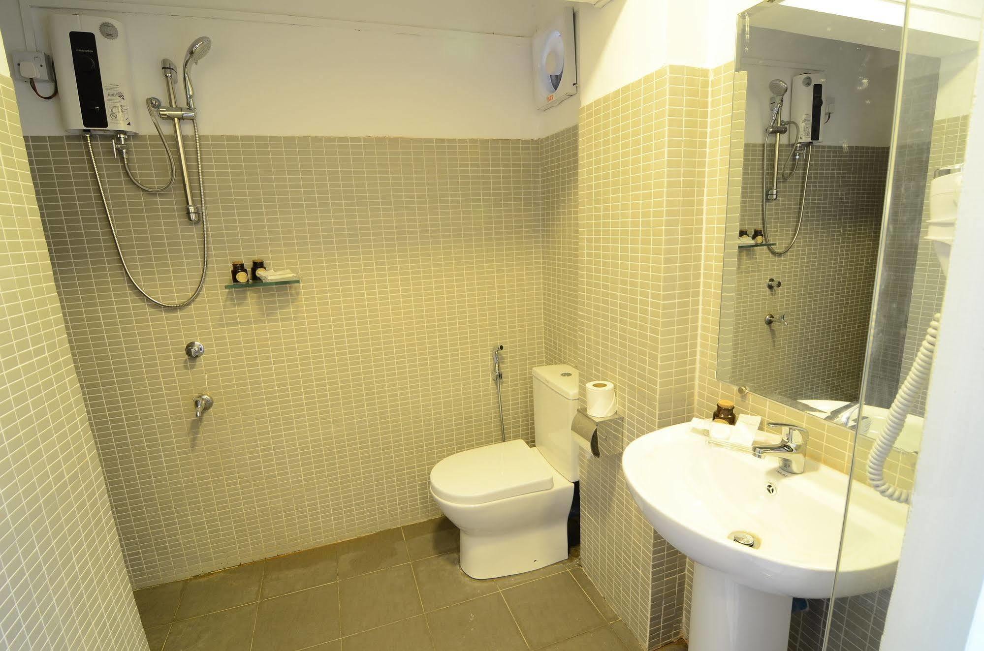 Vista Residence Yangon Exterior photo